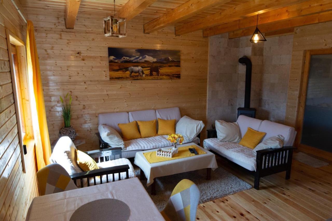 House Negro Zabljak Luaran gambar